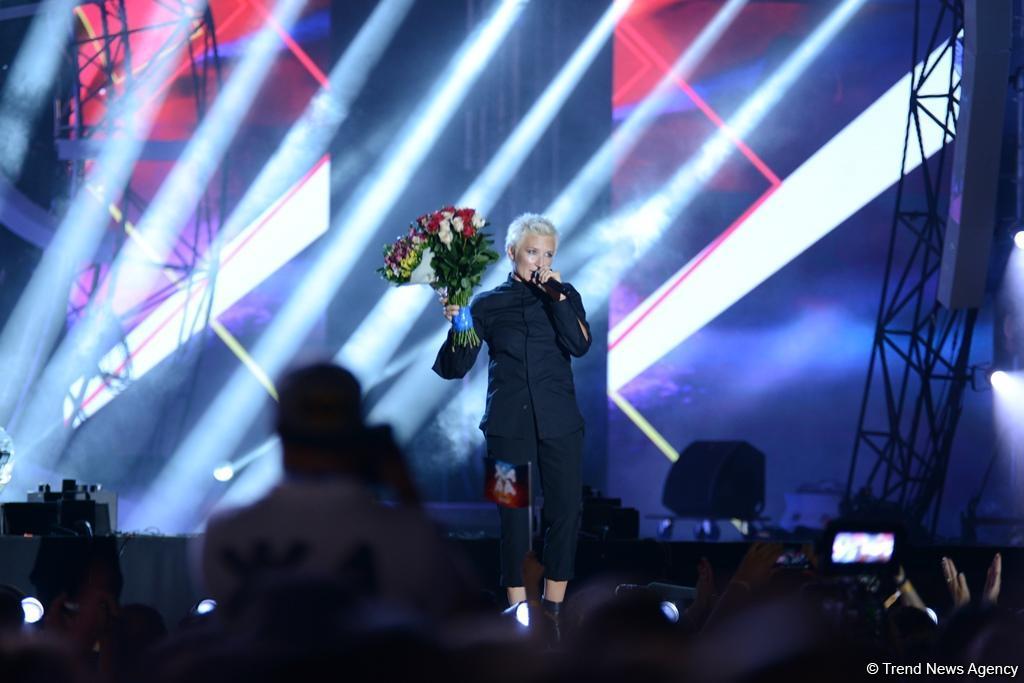 Алла Пугачева вернулась на сцену - фантастический вечер на фестивале "ЖАРА" в Баку