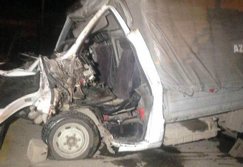 Ağır qəza baş verib, ata və oğul ölüb