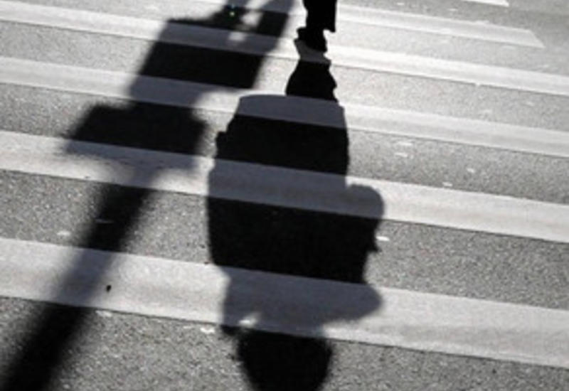 В Сальяне автомобиль сбил 31-летнего мужчину