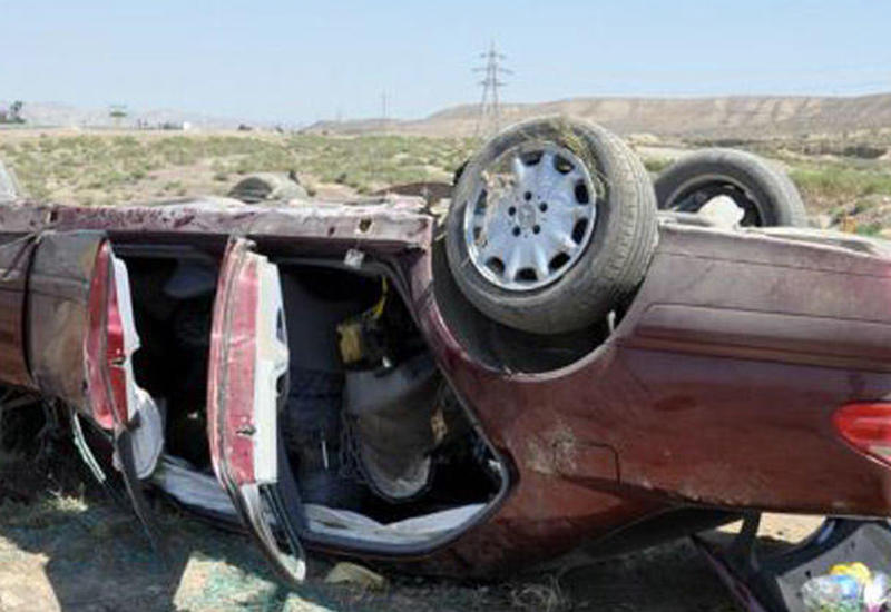 Hacıqabulda avtomobil aşdı: yaralılar var