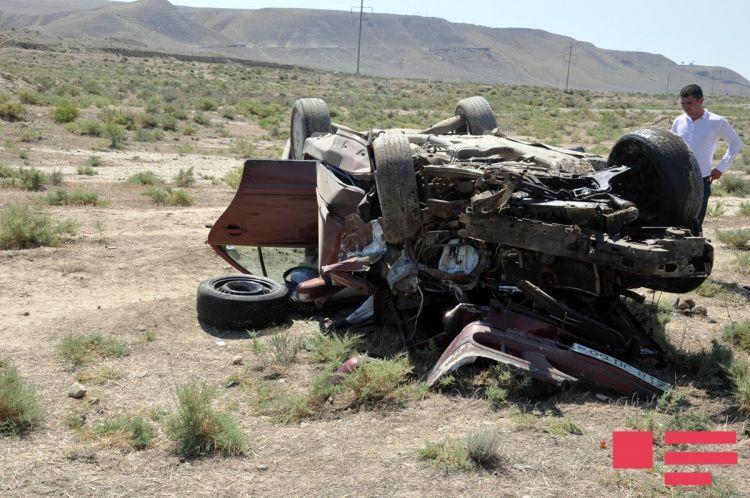 Hacıqabulda avtomobil aşdı: yaralılar var