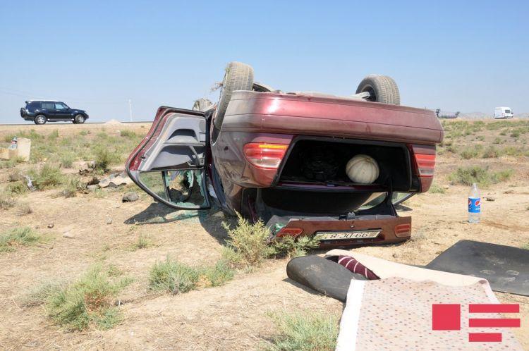 Hacıqabulda avtomobil aşdı: yaralılar var