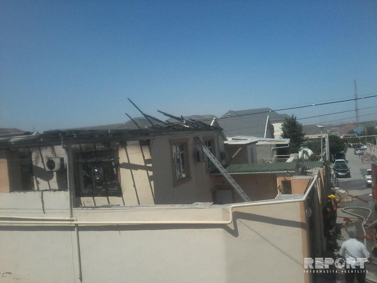 В Хырдалане произошел пожар в частном доме
