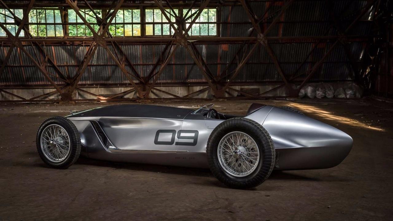 Infiniti полностью рассекретила ретро-концепт Prototype 9