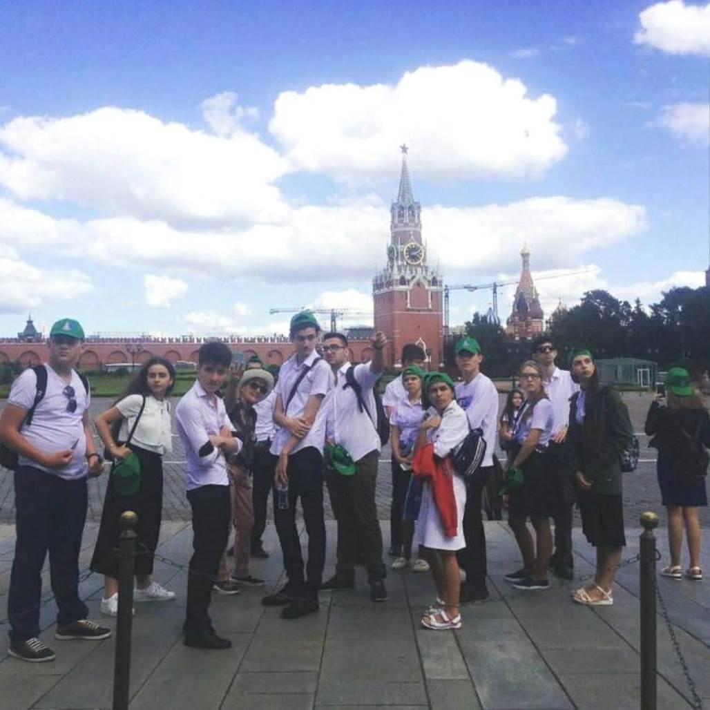 Азербайджанские школьники ознакомились с достопримечательностями Москвы