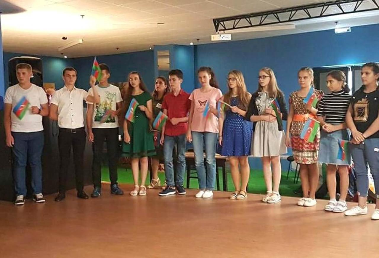 Азербайджанские школьники ознакомились с достопримечательностями Москвы