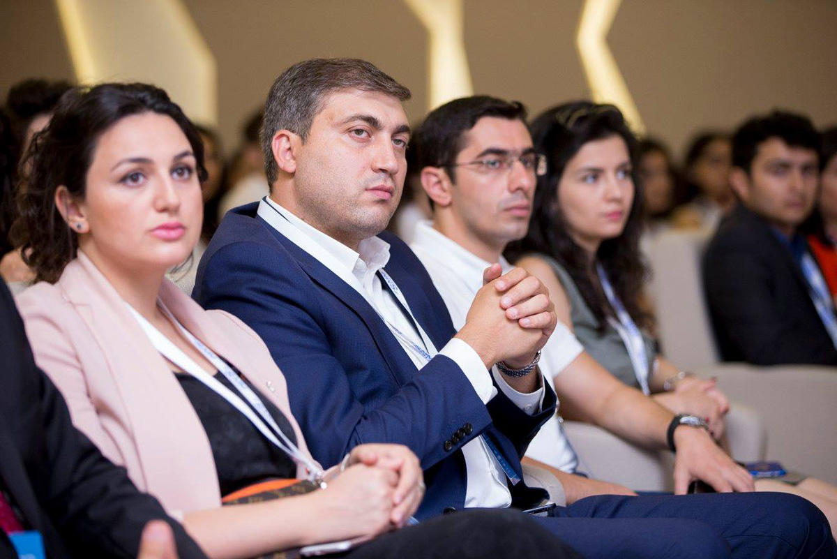 Азербайджанская молодежь в социальных медиа - развитие и бизнес #SMM2017 Business Breakfast