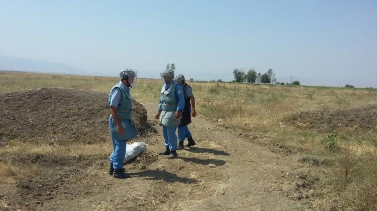 В Агдамском районе обнаружили противопехотную мину производства Армении