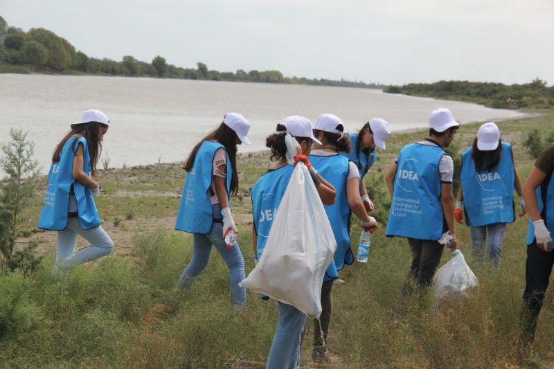 В Азербайджане прошла акция по очистке дельты реки Кура