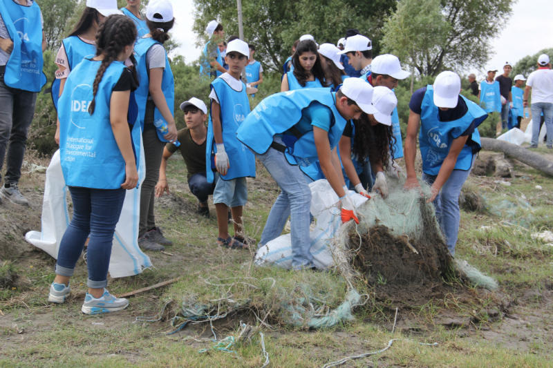 В Азербайджане прошла акция по очистке дельты реки Кура