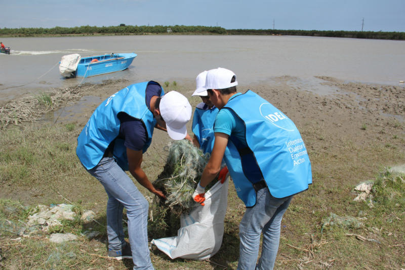 В Азербайджане прошла акция по очистке дельты реки Кура