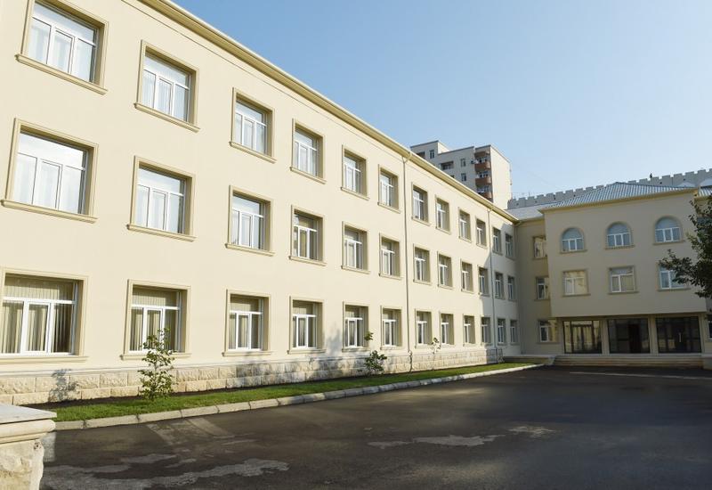 Азербайджанской школе присвоили имя Национального героя