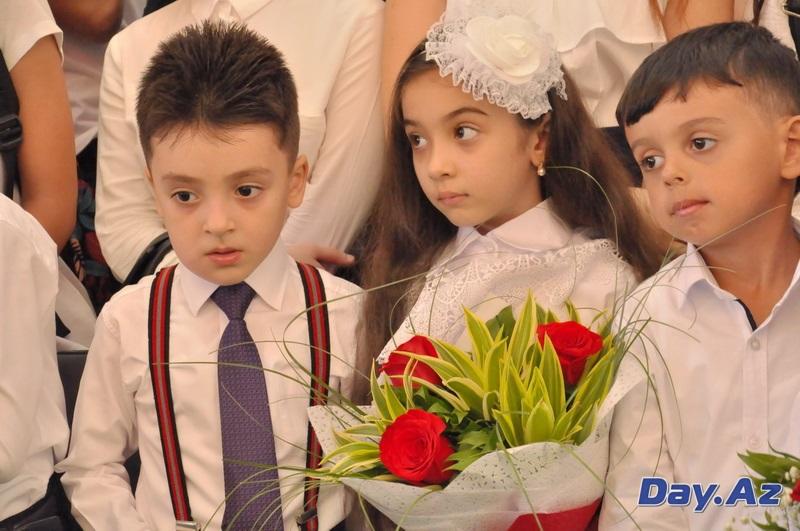 Здравствуй, школа! В Азербайджане начался учебный год