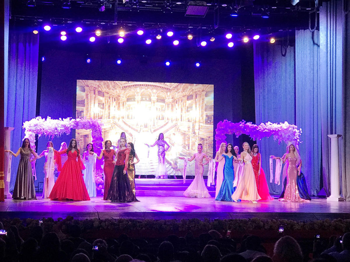 Азербайджанские модели на конкурсе красоты “Miss & Mister Planet - 2017”