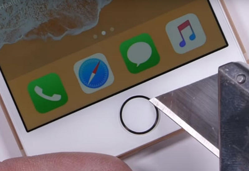 Энтузиасты уже начинают уничтожать iPhone 8