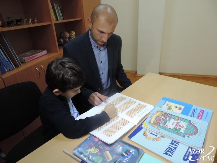 Азербайджанский вундеркинд в 6 лет научился делать вычисления быстрее калькулятора