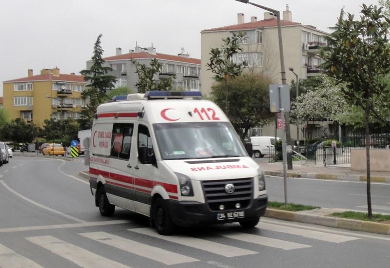 Türkiyədə avtobus yük maşını ilə toqquşub: 13 yaralı