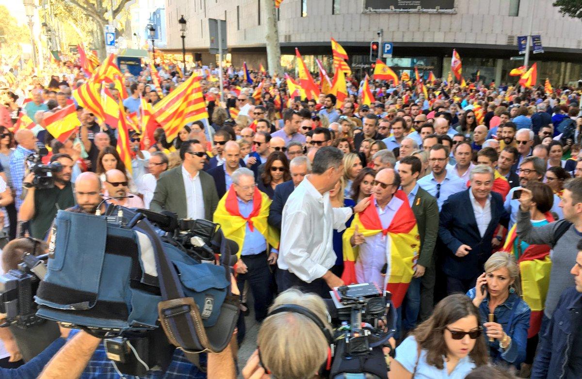 950 тысяч человек вышли на митинг в защиту единства Испании в Барселоне