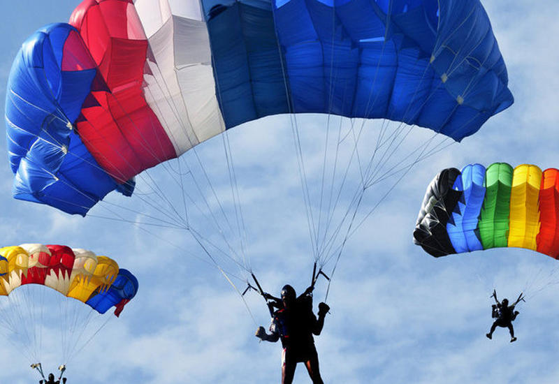 Парашютисты установили мировой рекорд по массовости прыжка