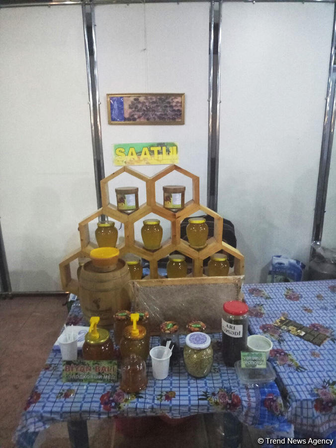 Ярмарка меда в Баку