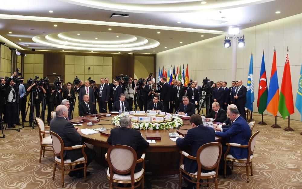 Президент Ильхам Алиев принял участие в заседании Совета глав государств СНГ в расширенном составе