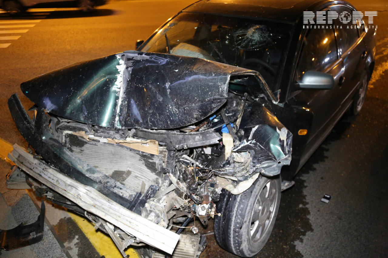 В Баку свидетель аварии совершил ДТП