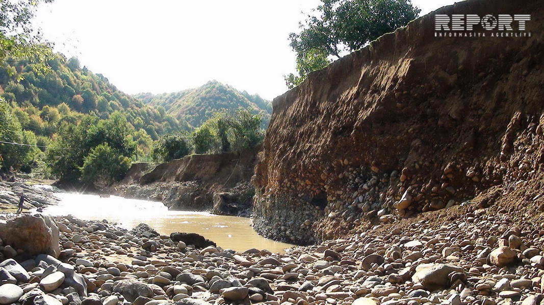 Masallının bu kəndində evlər təhlükədədir