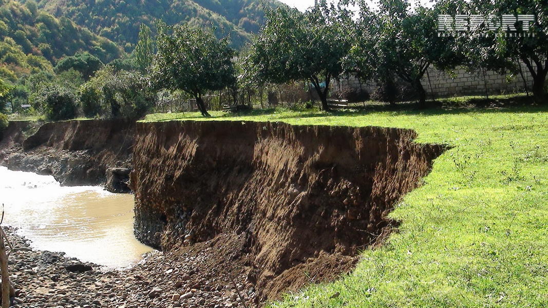 Masallının bu kəndində evlər təhlükədədir