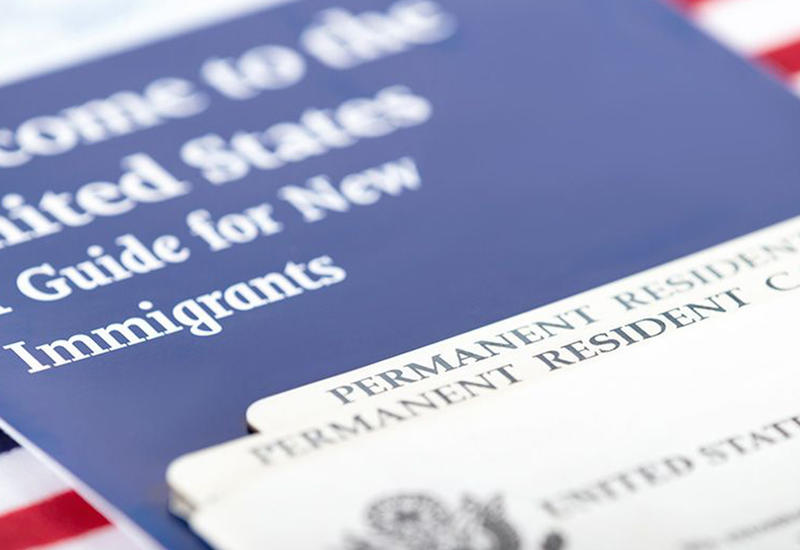 США снова отложили начало регистрации на Green Card