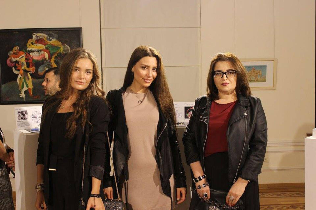 Картины азербайджанских художников в 3D ювелирных изделиях