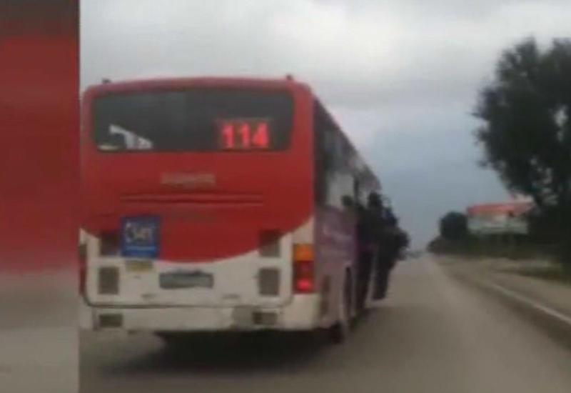 Sərnişin avtobusunda hələ belə təhlükəli hərəkət olmamışdı