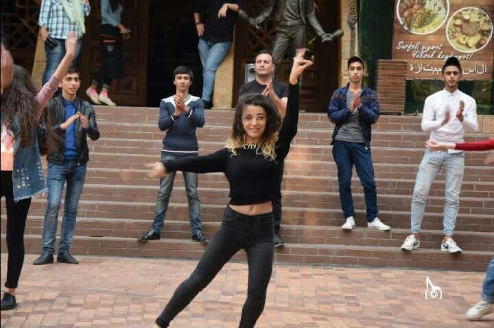 В Баку прошел флешмоб индийских танцев