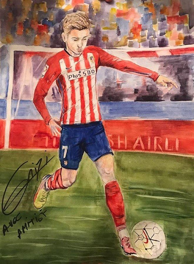 Звезда "Атлетико" оставил автограф на картине азербайджанской школьницы