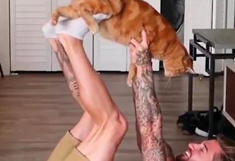 Этот ролик стремительно набирает популярность в Сети