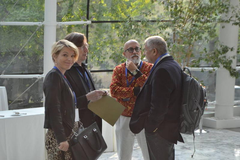 В Центре мугама открылся V Международный симпозиум по азербайджанскому ковру