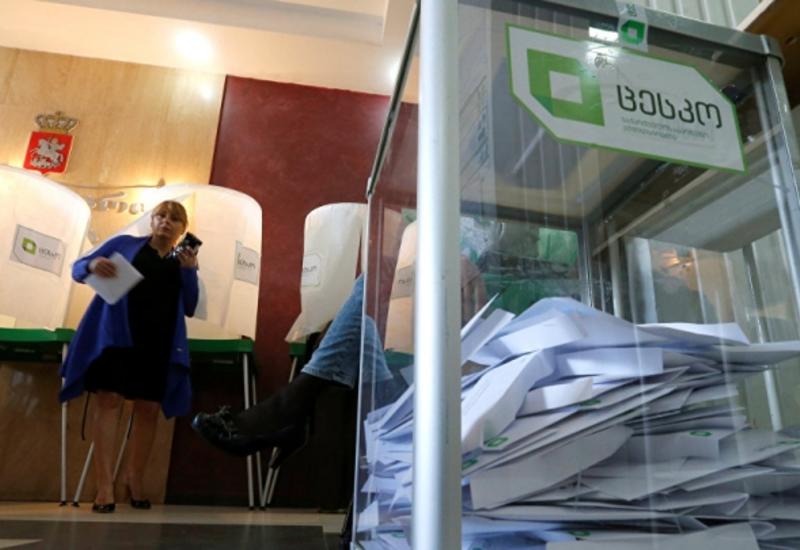 Представители ЦИК Азербайджана следят за проходящими в Грузии выборами