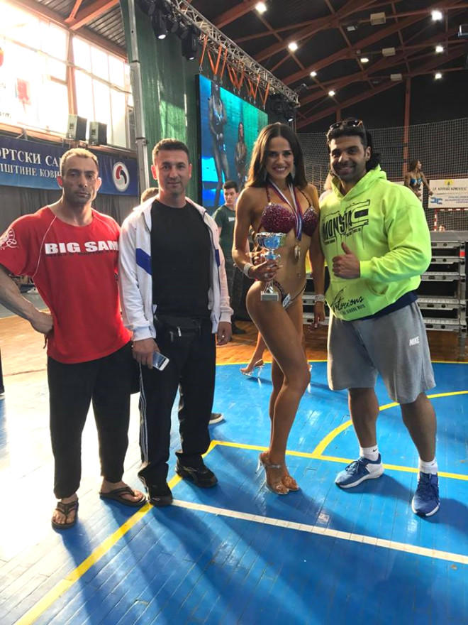 “Türk Hava Yolları”nın stüardessası bikini üzrə yarışmada qalib seçilib