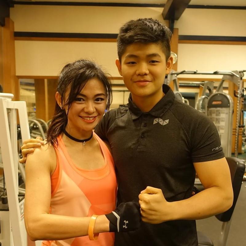 Женщина покорила Интернет своей внешностью