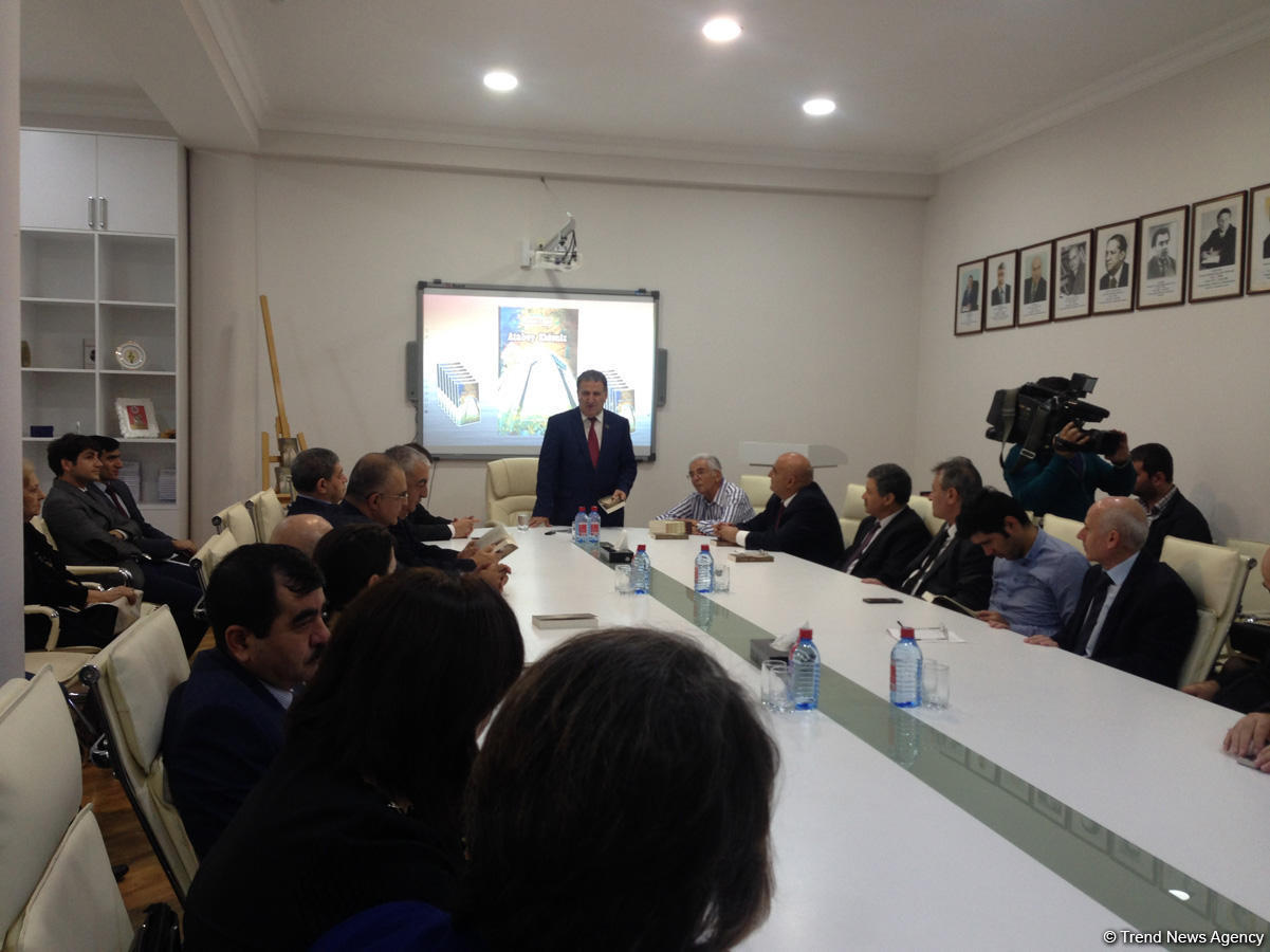 Yunus Oğuzun "Atabəy Eldəniz" tarixi romanının təqdimatı keçirildi