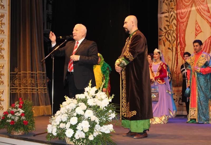 Musiqili Teatrda iranlı aktyorun “999-cu gecə”si