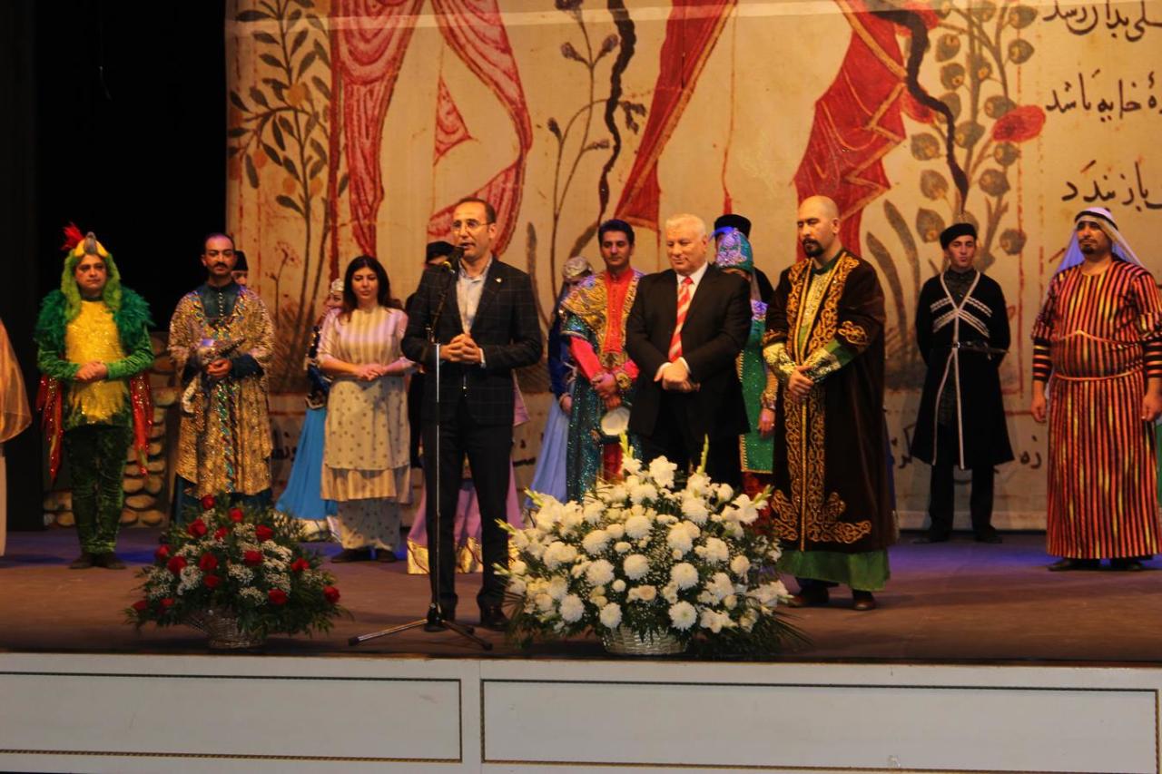 Musiqili Teatrda iranlı aktyorun “999-cu gecə”si