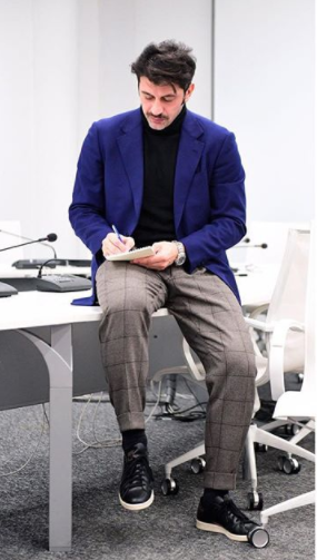 Yaraşığı və geyimi ilə instaqramın ulduzuna çevrilən Tibilisi meri