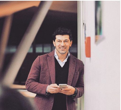 Yaraşığı və geyimi ilə instaqramın ulduzuna çevrilən Tibilisi meri