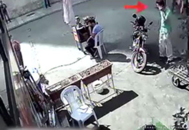 В Баку на глазах у владельца угнали мотоцикл