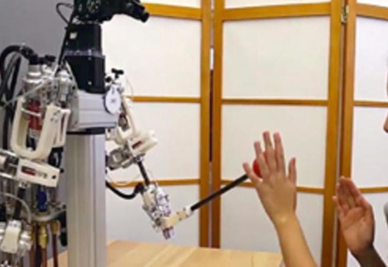 Yumor hissi olan robot yaradıldı