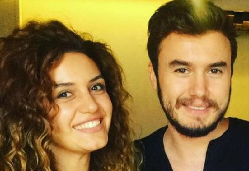 Çinarə Məlikzadə Mustafa Ceceli ilə duet oxudu