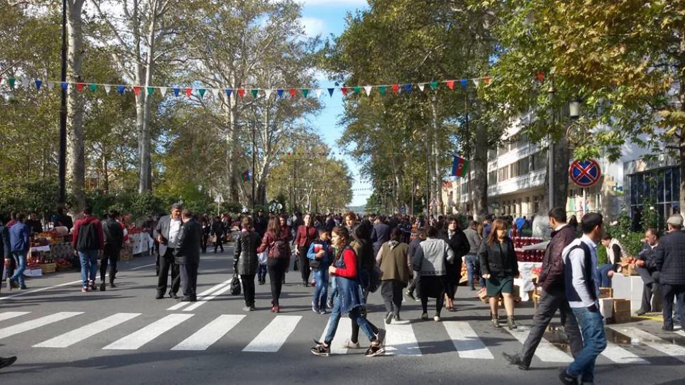 В Гёйчае проходит XII фестиваль граната