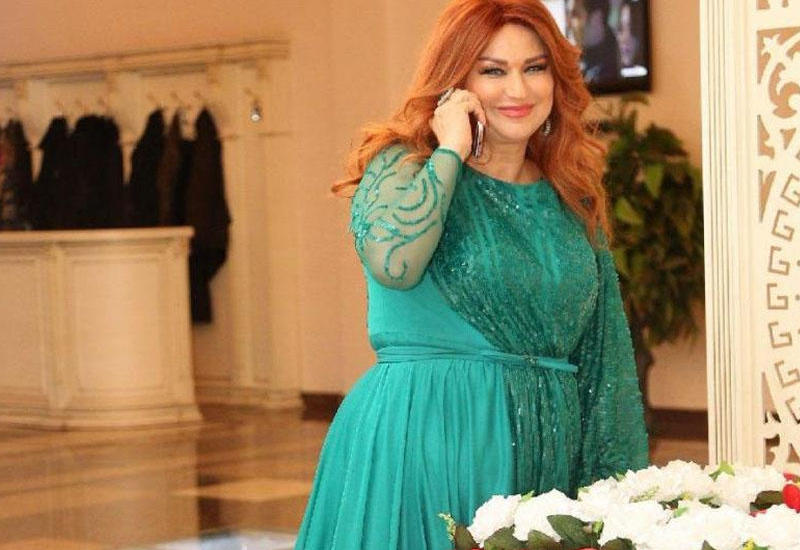 Mələkxanım Əyyubova prodüserləri tənqid etdi