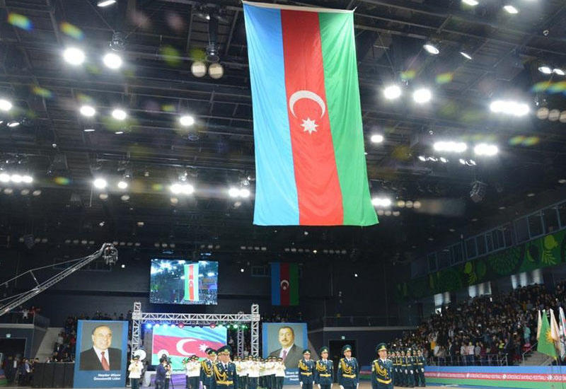 Dövlət Bayrağı Gününə həsr olunmuş festival keçirilib