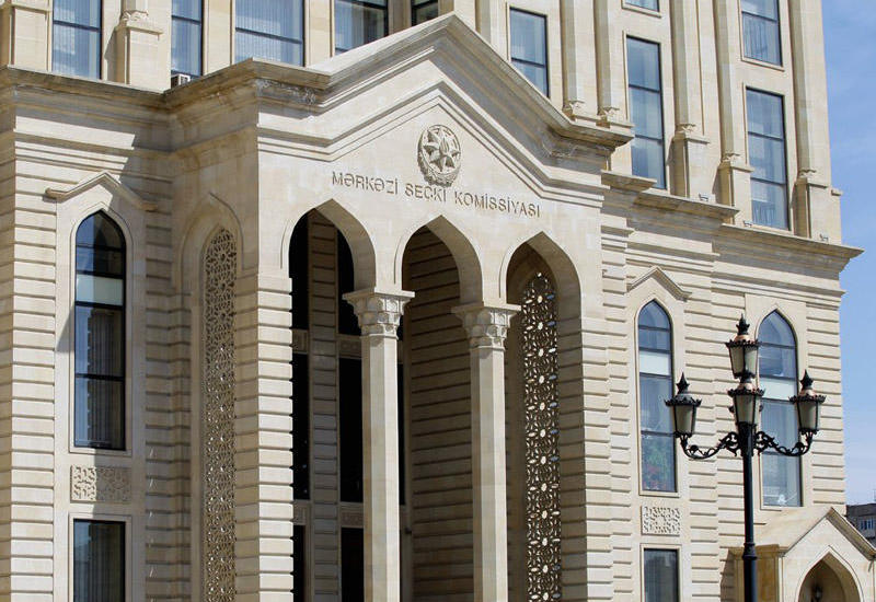 7 nəfər namizədliyinin qeydə alınması üçün tələb olunan imza vərəqələrini MSK-ya təqdim edib